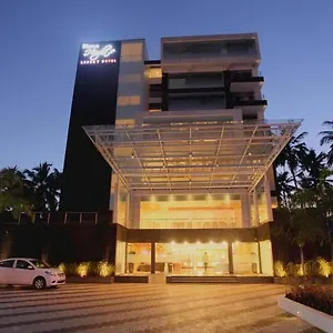 Diana Heights Luxury Отель Недумбассери