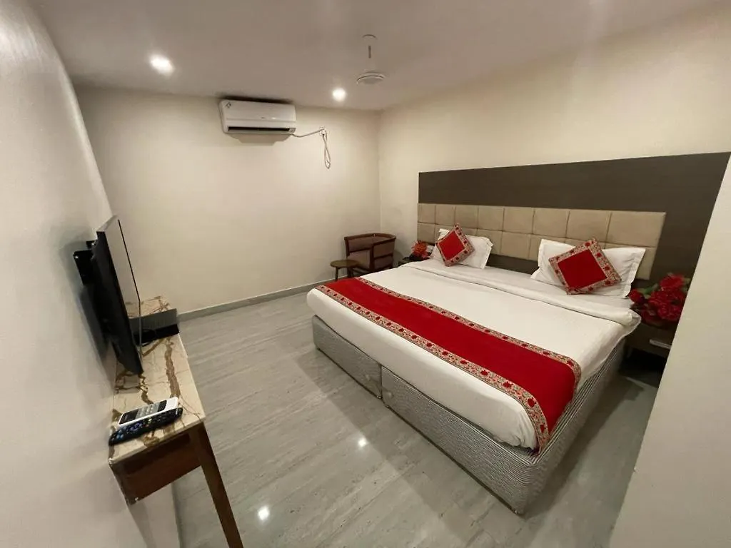 Hotel Hari Vilaas Varanasi