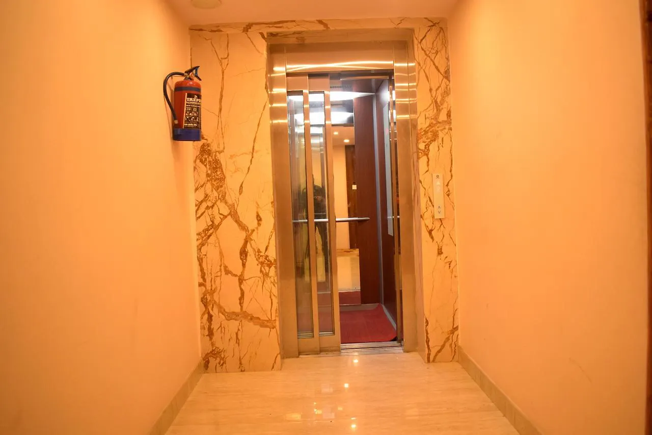Hotel Hari Vilaas Varanasi 3*,  India